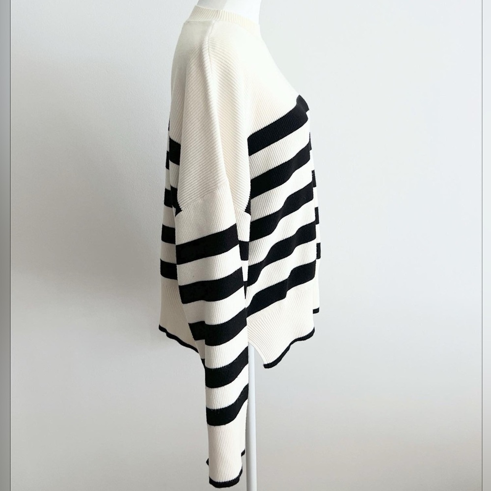 Dynamite Black and White Striped Sweater - Picture 2 of 4